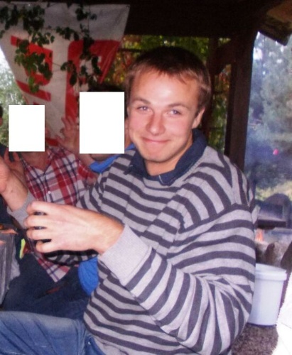 ADAM HOŁODY